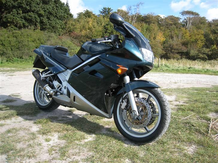 Honda VFR 750 F billede 9