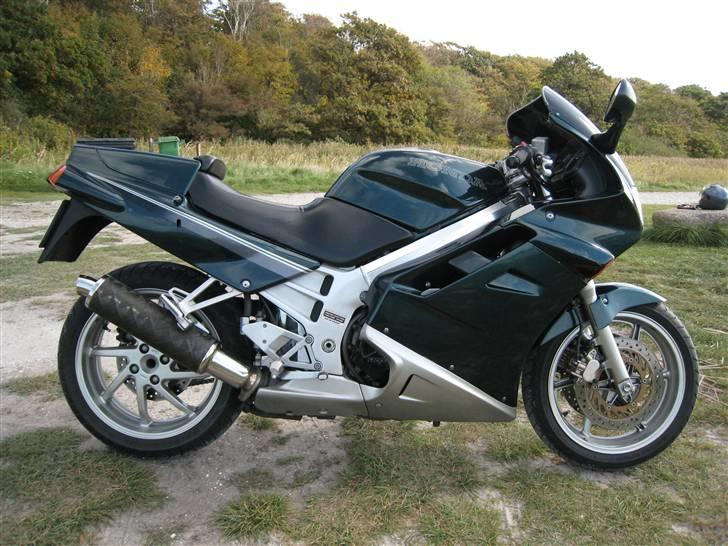 Honda VFR 750 F billede 10