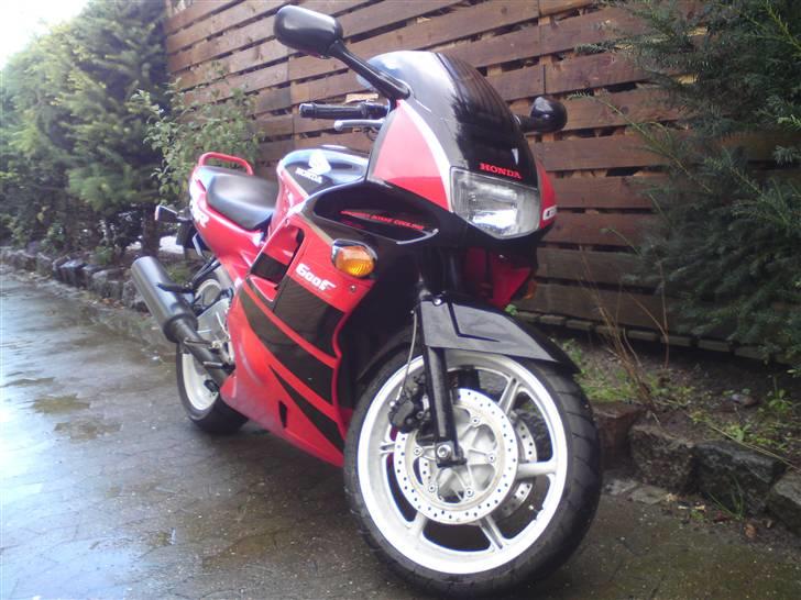 Honda Cbr 600 F *Solgt* billede 2