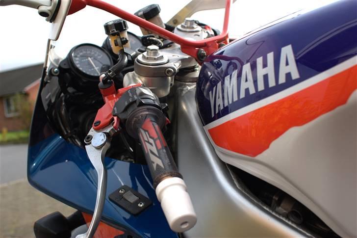 Yamaha YZF 750 R (SOLGT) billede 2