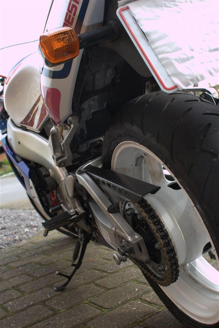 Yamaha YZF 750 R (SOLGT) billede 5