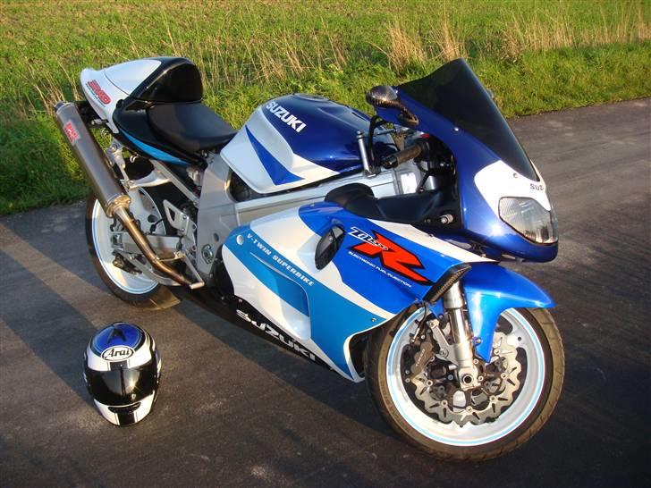 Suzuki TL1000R billede 1