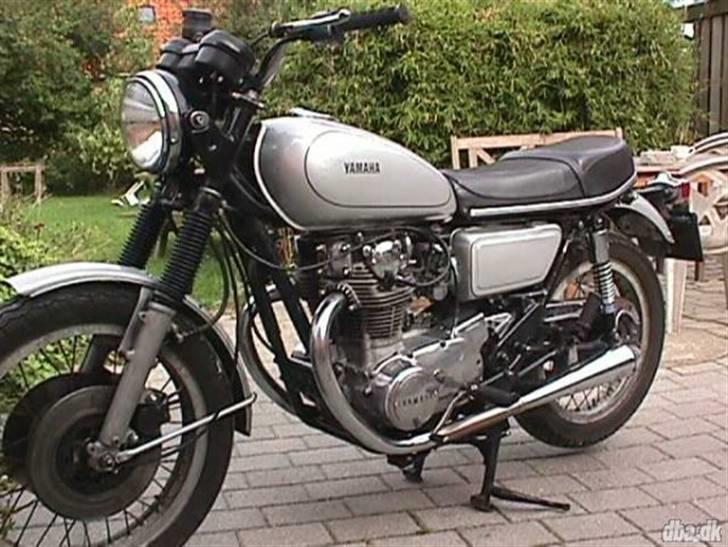 Yamaha xs650 Caferacer - Her er mit udgangspunkt. En XSer der ikke havde set et olieskift i mange år. Begyndte at skille den ad i februar 2008. billede 4