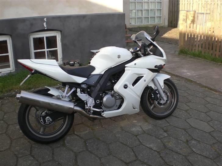 Suzuki sv650ak8 billede 4