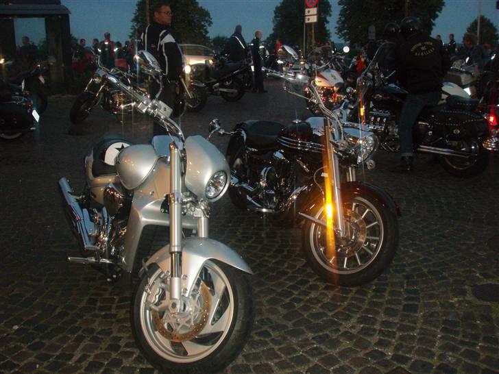 Suzuki m1800 er til salg evt bud - far og søns cykler billede 11