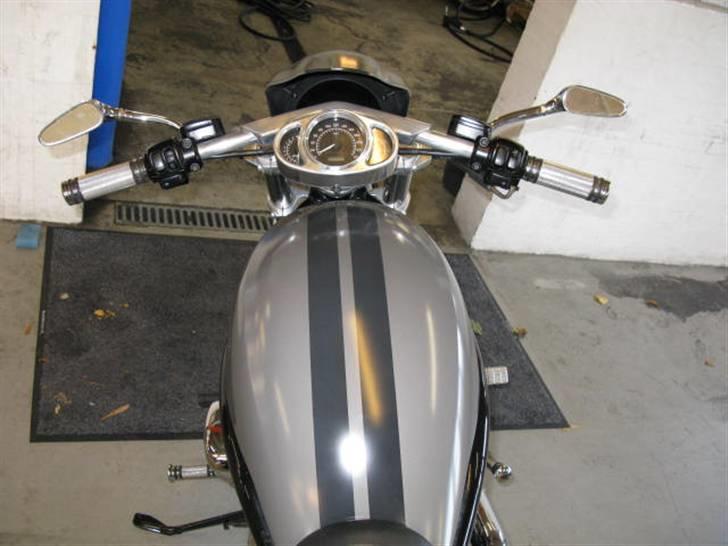 Harley Davidson V-Rod billede 17