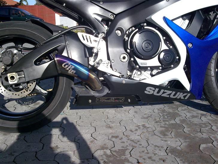 Suzuki gsxr 750 (solgt) billede 2