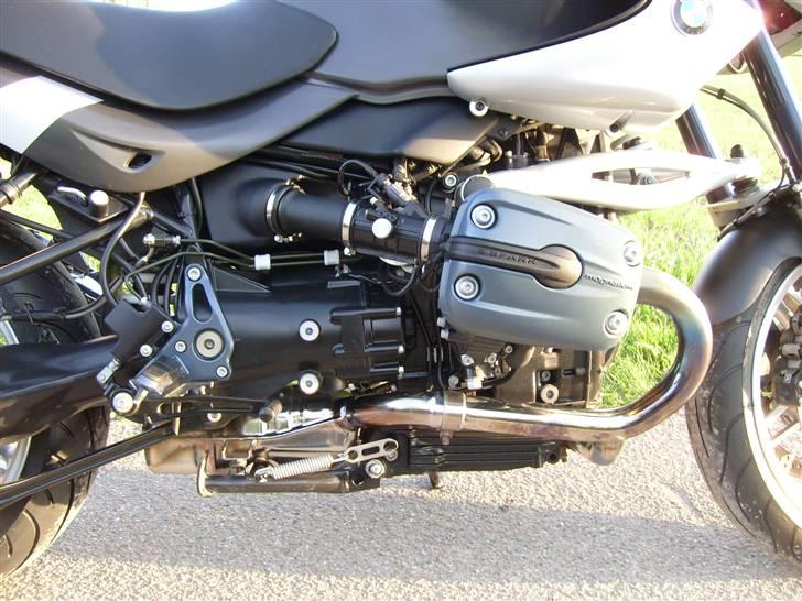 BMW R1150R Rockster (solgt) - Motor efter rengøring med tandbørste. billede 3