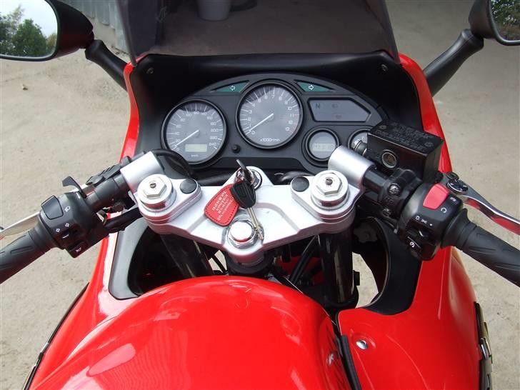 Suzuki GSX 600 F billede 8