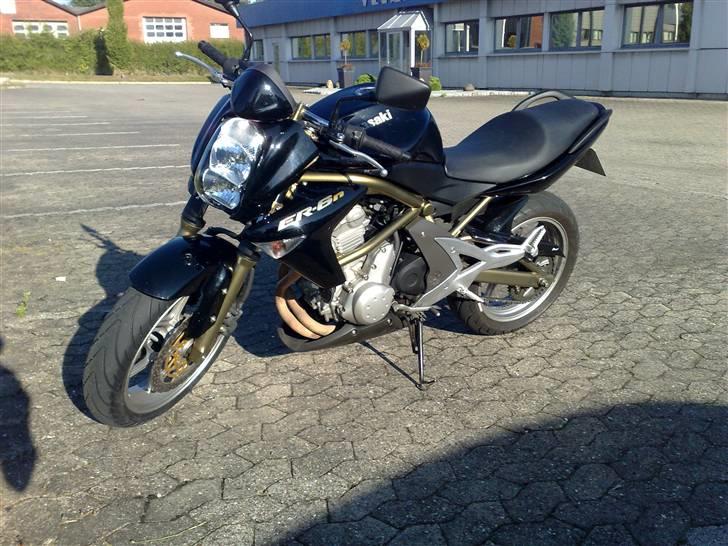 Kawasaki ER 6N billede 5