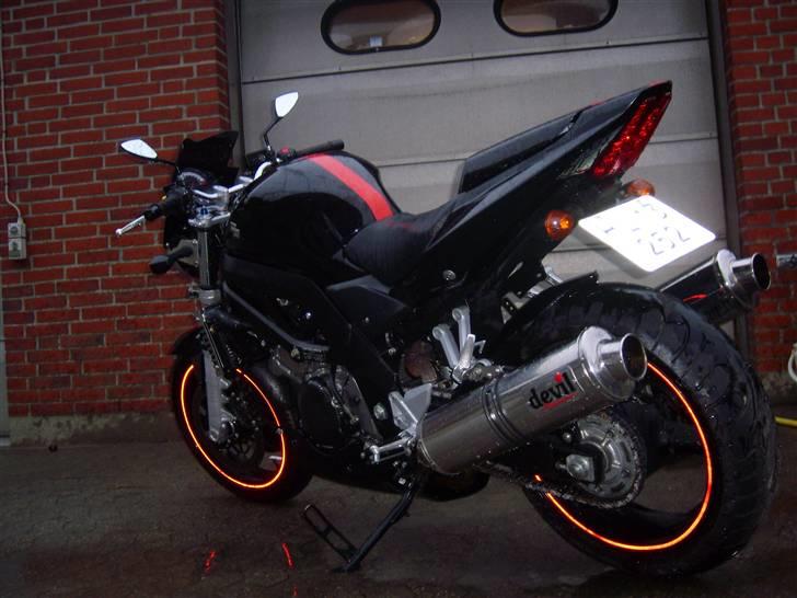 Suzuki SV 1000 K6 billede 1