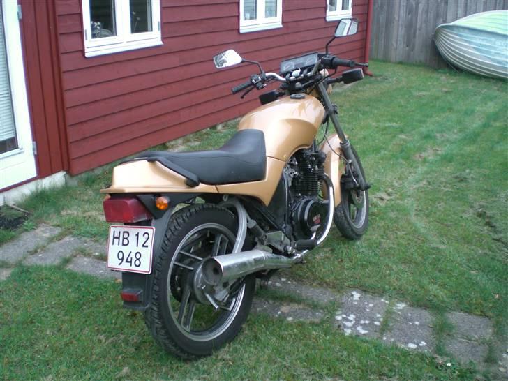 Yamaha XS 400 Dohc Seca billede 3