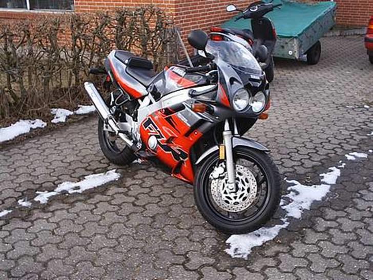 Yamaha FZR 600 US - Solgt billede 8