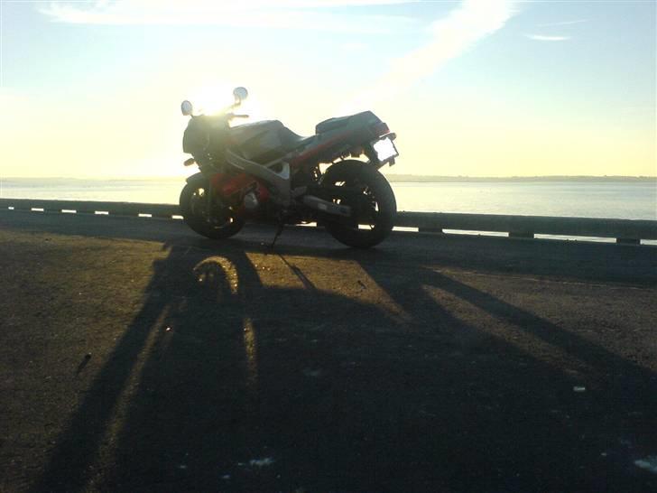 Yamaha FZR 600 US - Solgt billede 9