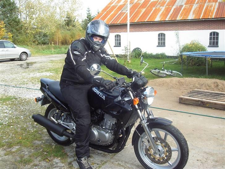 Honda CB 500 - Skulle lige prøves en tur (; Samme dag jeg fik den (: billede 5