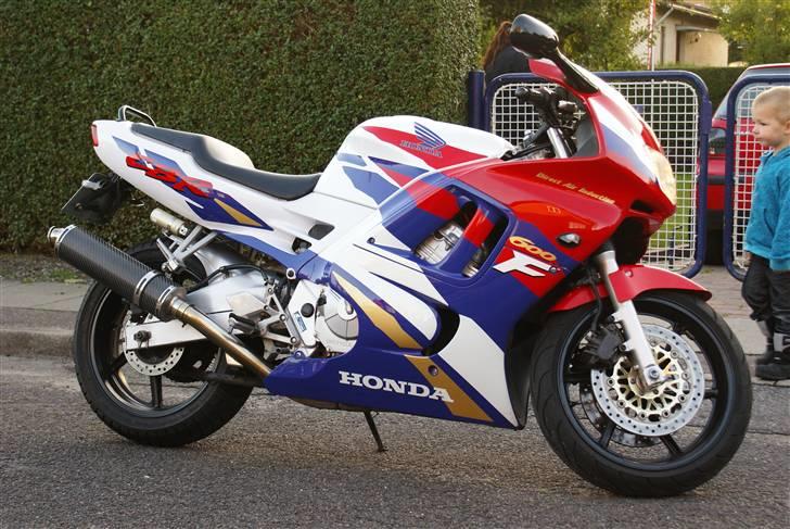 Honda cbr 600 f3 billede 1