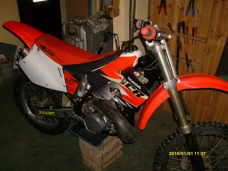 Honda CR 250 R *SOLGT* - Februar 2010  billede 1