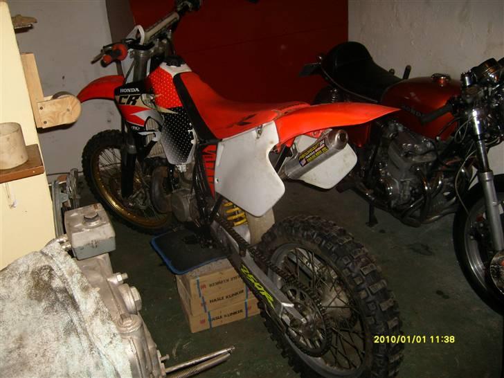 Honda CR 250 R *SOLGT* - Februar 2010  billede 2