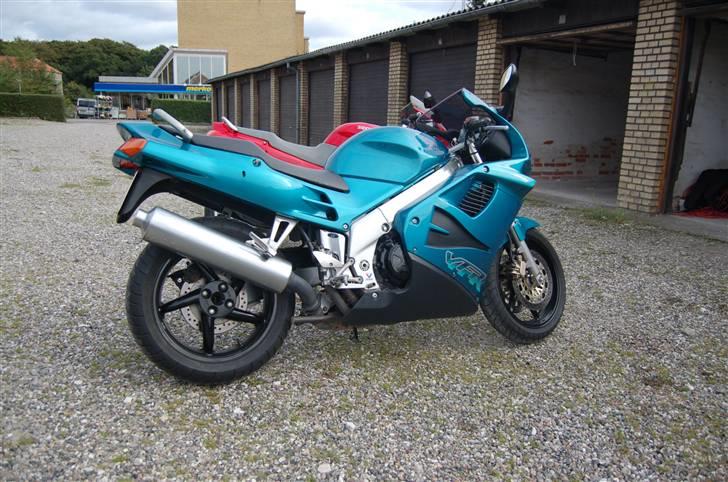 Honda VFR 750 F billede 9