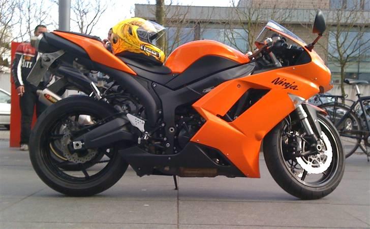 Kawasaki ZX6R billede 1