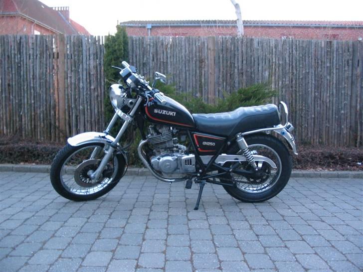 Suzuki GN 250 - SOLGT - billede 2