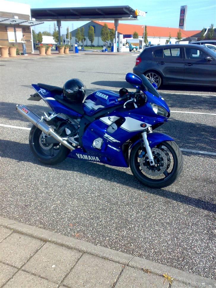 Yamaha R6 billede 5