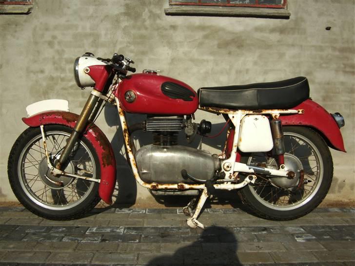 Universal Junior 250cc billede 3