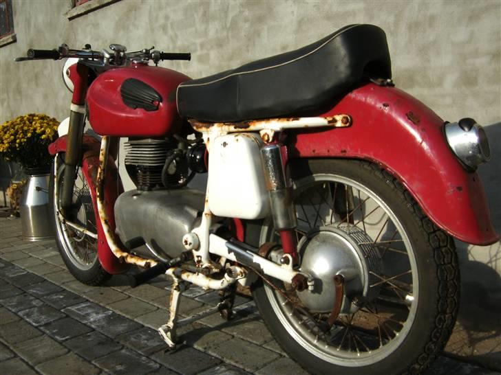 Universal Junior 250cc billede 4