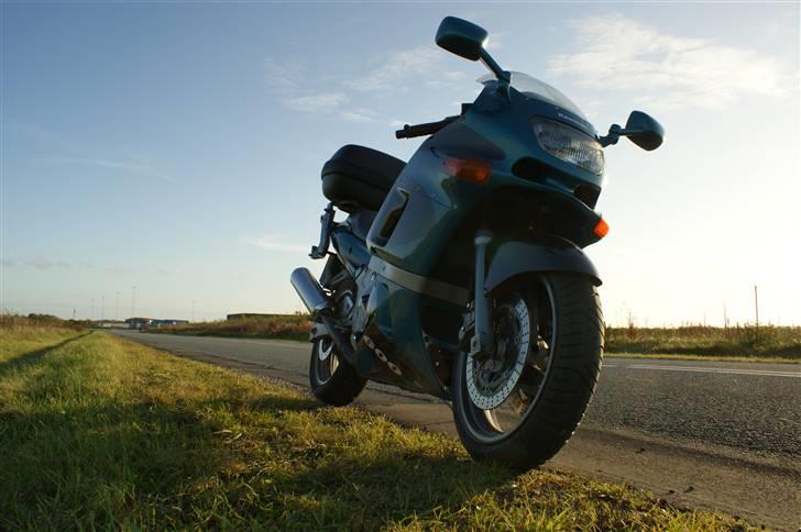 Kawasaki ZZR 600   *SOLGT* billede 7