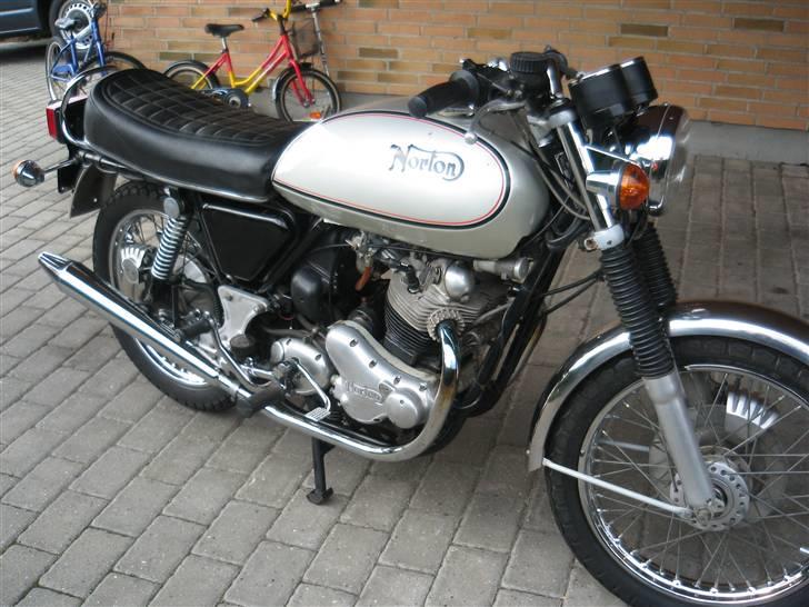 Norton Commando 850 MK3 billede 2