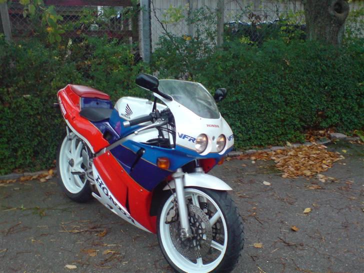 Honda VFR 400 R -solgt- billede 3