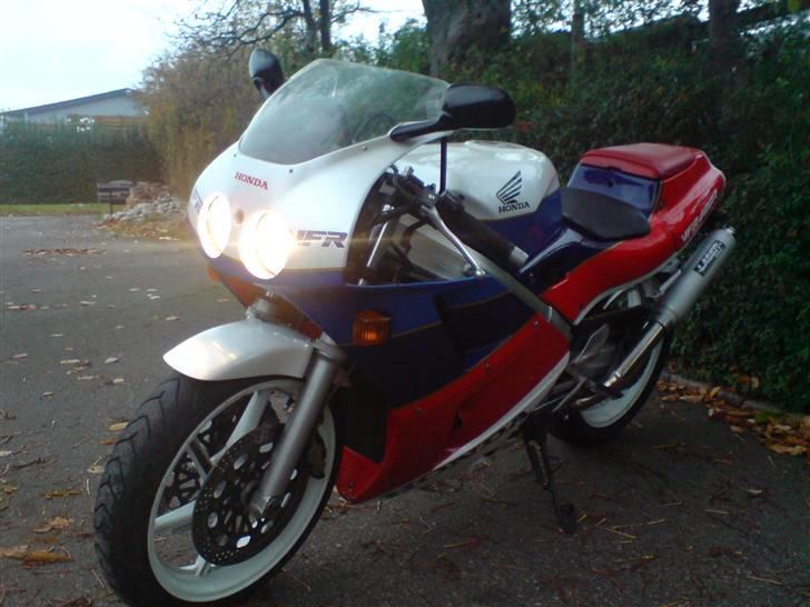 Honda VFR 400 R -solgt- billede 4