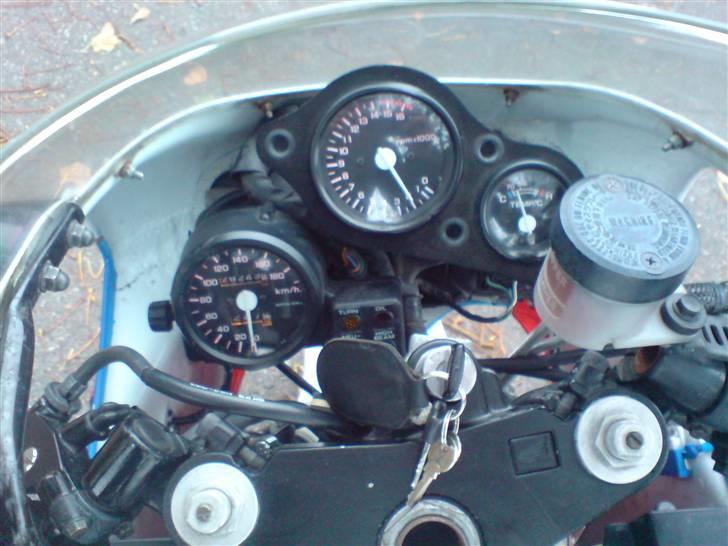 Honda VFR 400 R -solgt- billede 6