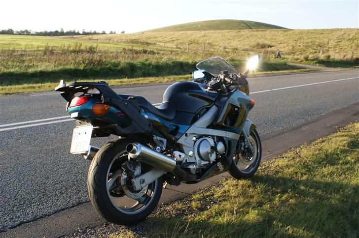 Kawasaki ZZR 600   *SOLGT* billede 10