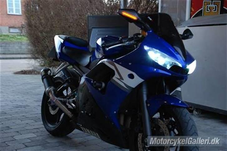 Yamaha yzf r6 billede 1