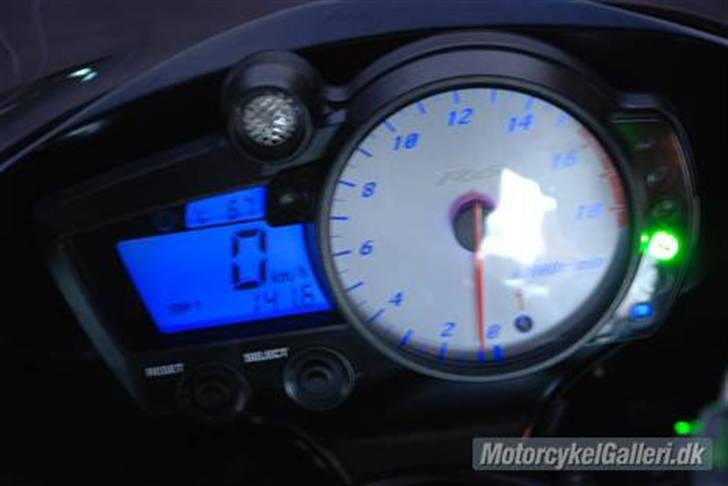 Yamaha yzf r6 billede 4