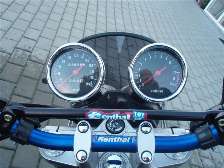 Suzuki Bandit Gsf S 600. SOLGT billede 9