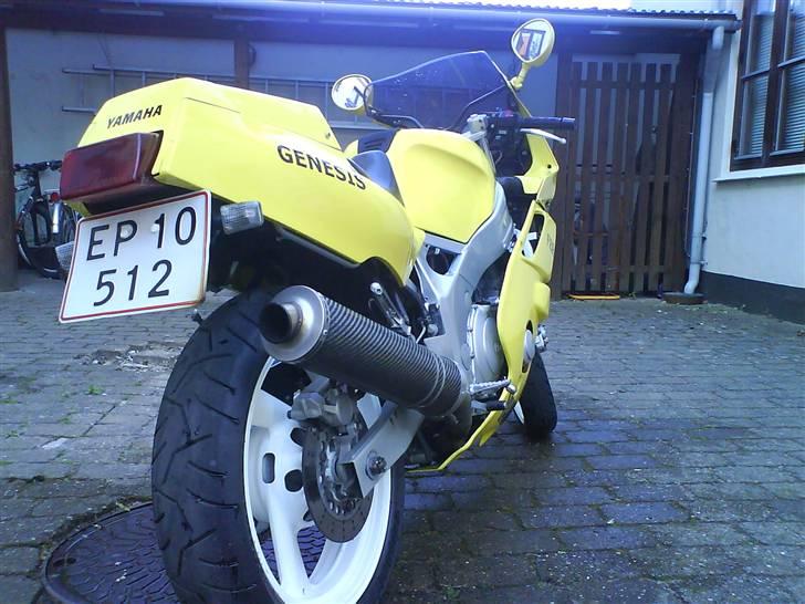 Yamaha FZR - FZR 600 billede 4