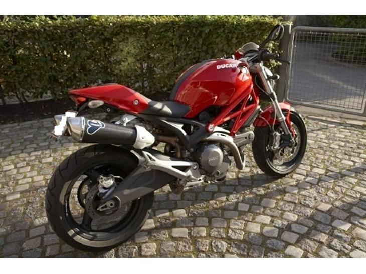 Ducati monster 696 billede 1