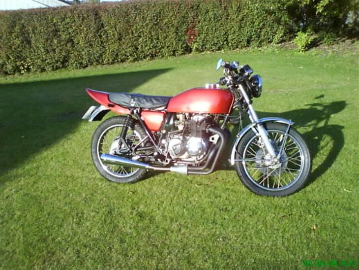 Honda CB 400F billede 1