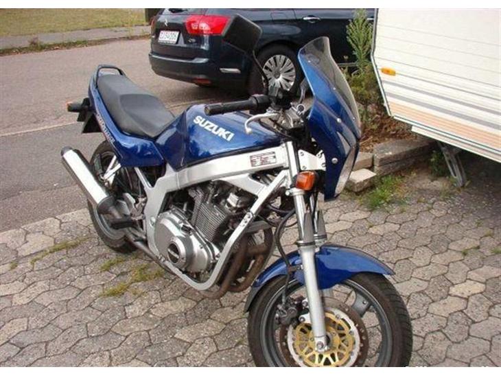 {{currentPhoto.altText}} billede {{currentPhoto.number}}