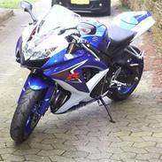 Suzuki GSXR 600 k8