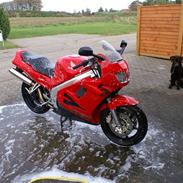Honda vfr 750