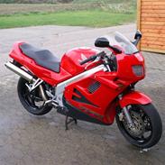 Honda vfr 750