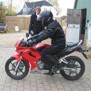 Honda CBR 125 R   **SOLGT**