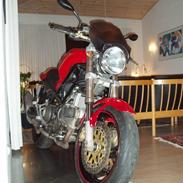 Ducati Monster 900