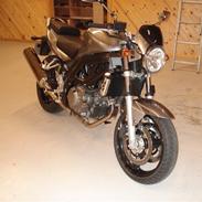 Suzuki SV 650