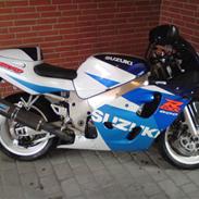 Suzuki GSX R