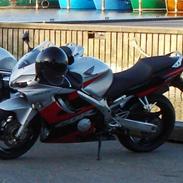 Honda cbr 600 f