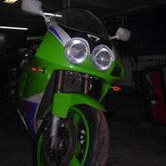 Kawasaki zxr 750